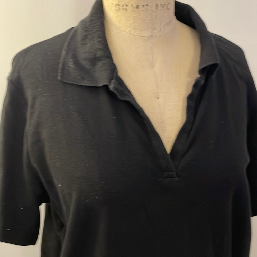 Jones New York short sleeve v-neck black collared shirt - Picture 2 of 7